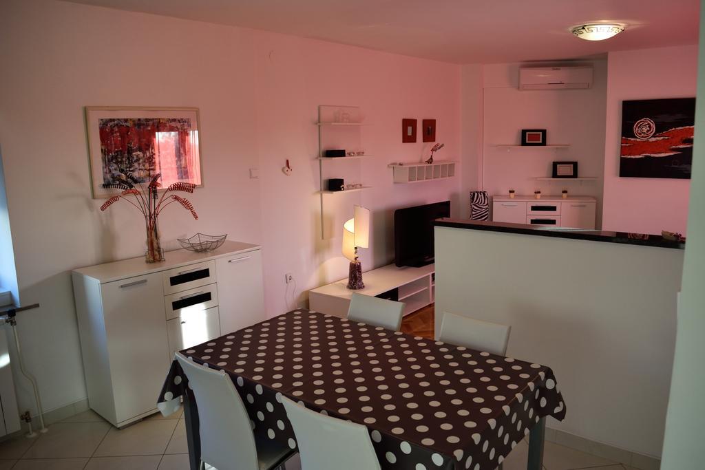 Aurelia Apartment Ližnjan Esterno foto